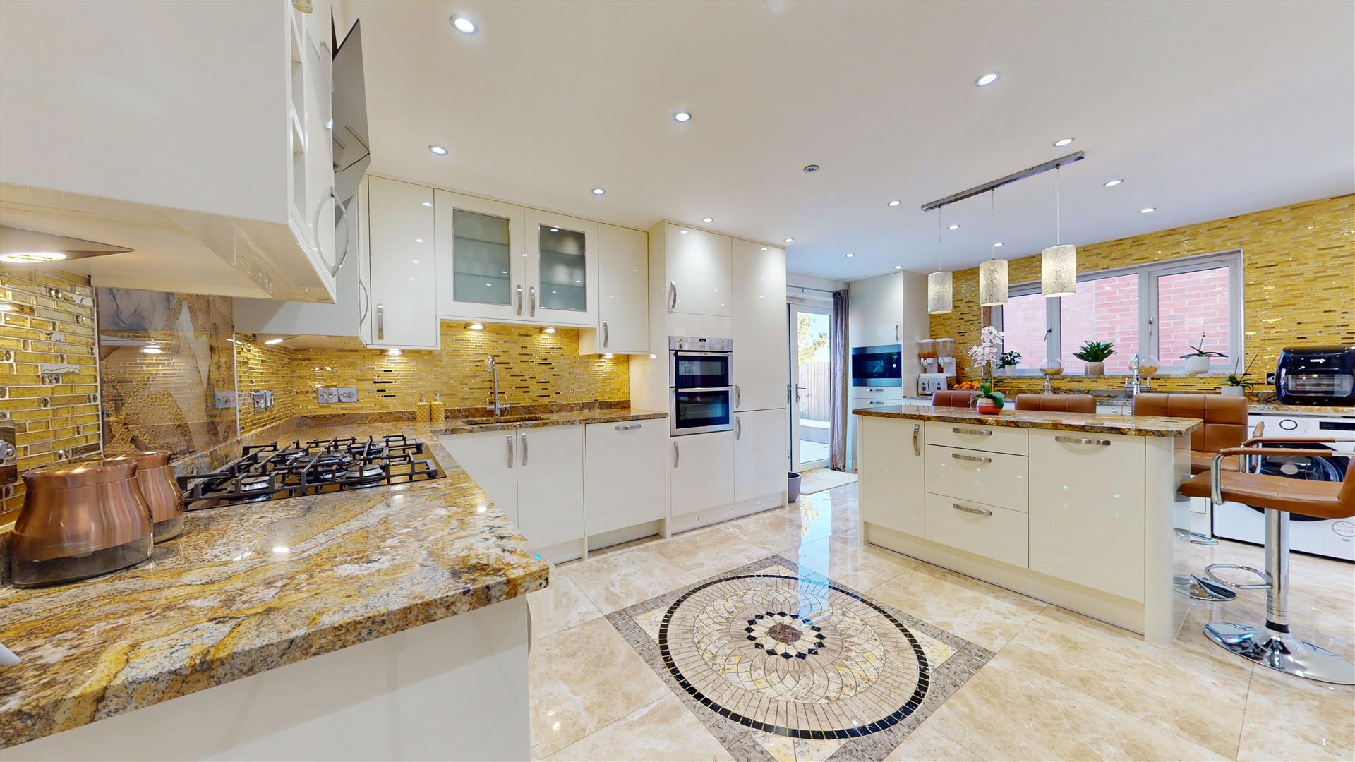 4 bed property in Braford Gardens, Milton Keynes